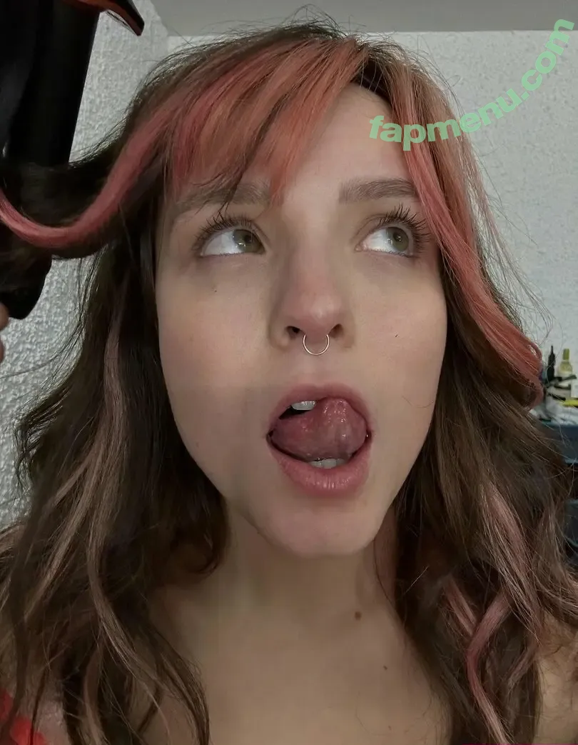 Larissa Manoela nude photo #1630 (larissamanoela)