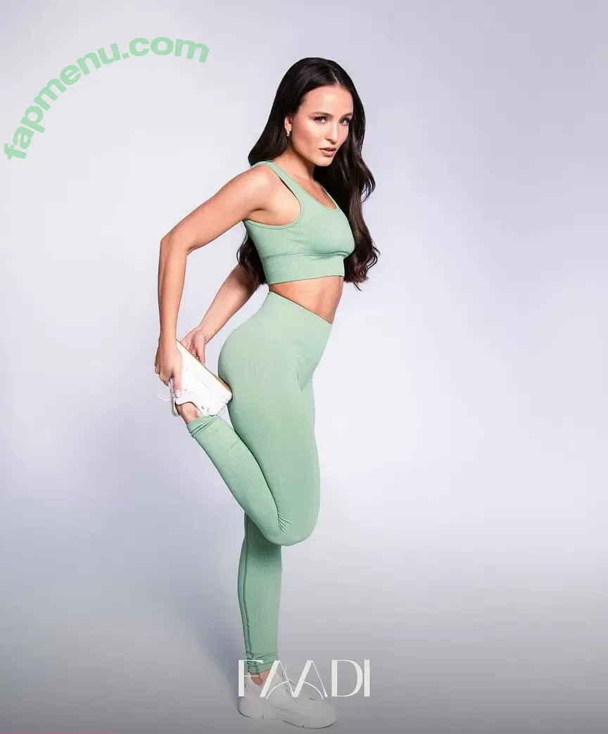 Larissa Manoela nude photo #1647 (larissamanoela)