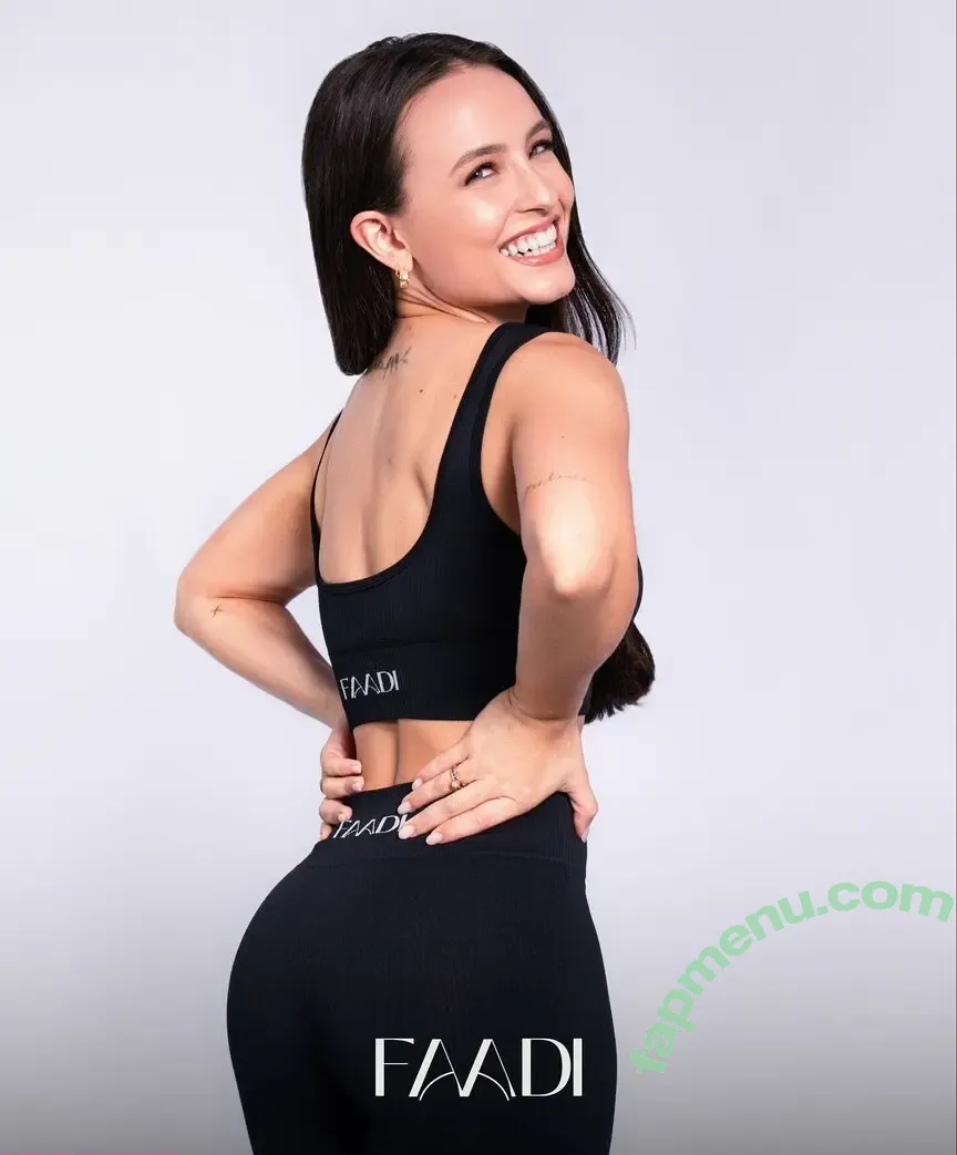 Larissa Manoela nude photo #1649 (larissamanoela)