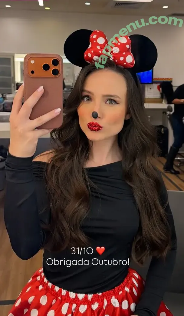 Larissa Manoela nude photo #1679 (larissamanoela)