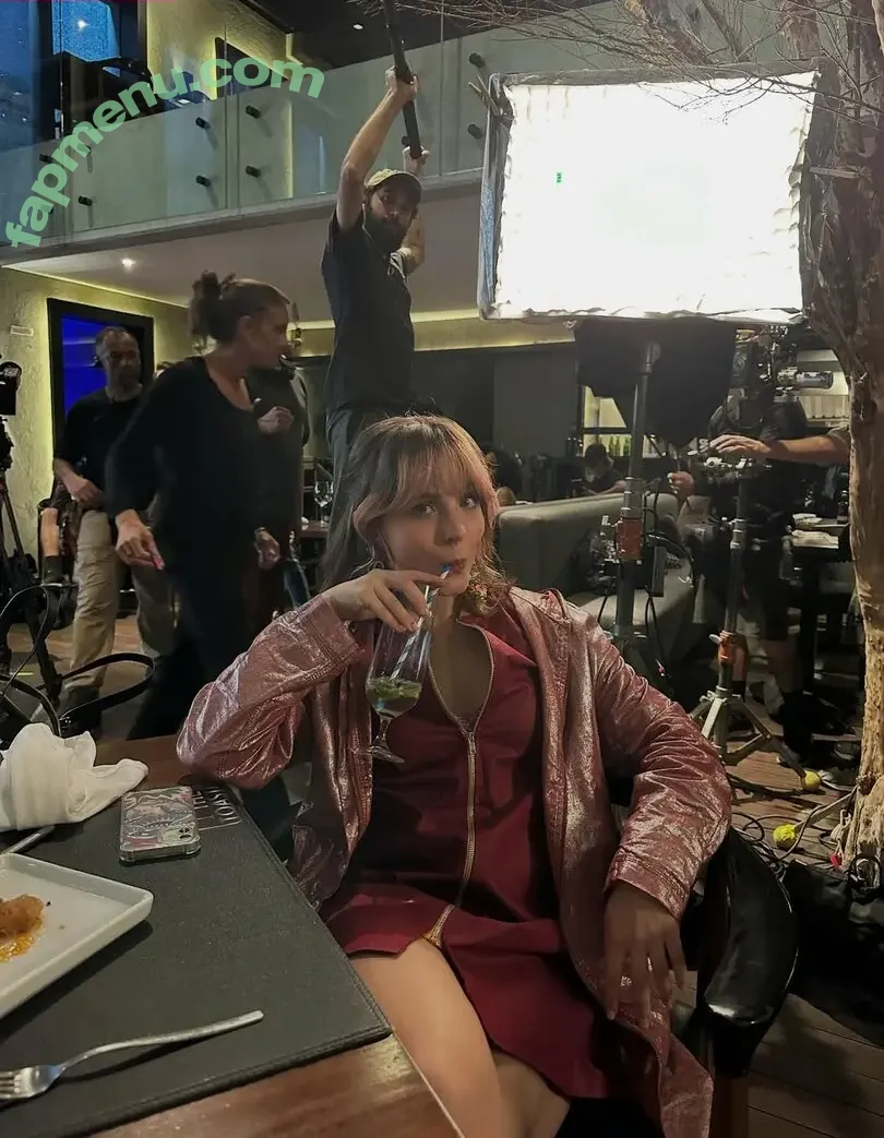 Larissa Manoela nude photo #1685 (larissamanoela)