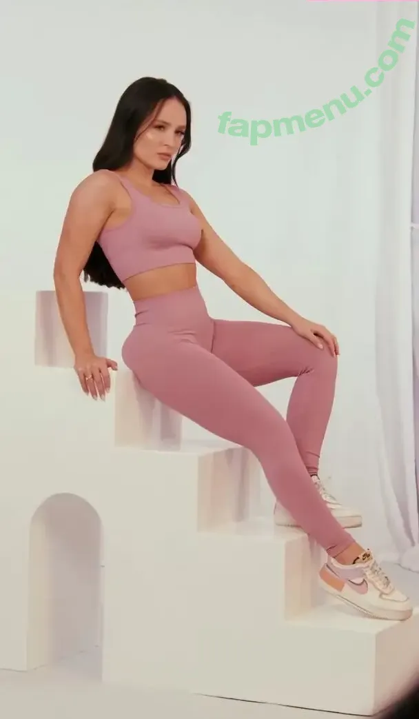 Larissa Manoela nude photo #1696 (larissamanoela)