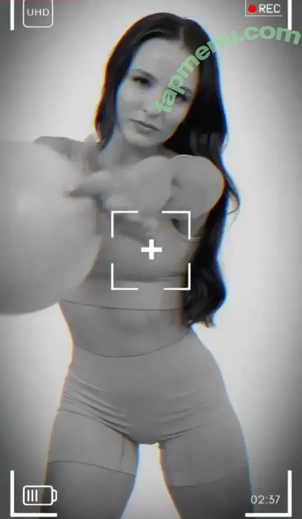 Larissa Manoela nude photo #1732 (larissamanoela)