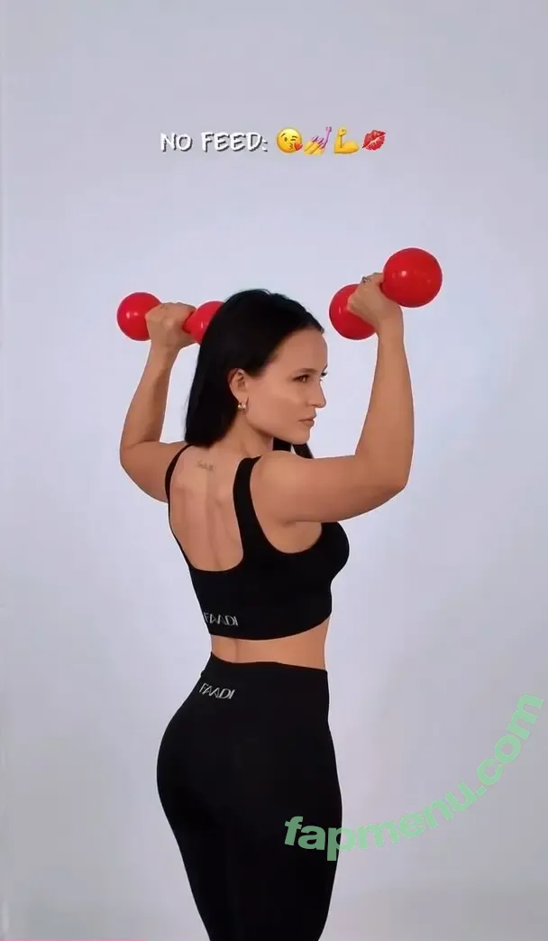 Larissa Manoela nude photo #1775 (larissamanoela)