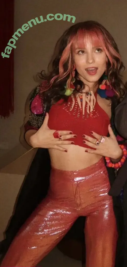 Larissa Manoela nude photo #1836 (larissamanoela)