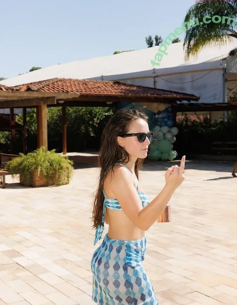 Larissa Manoela nude photo #1922 (larissamanoela)