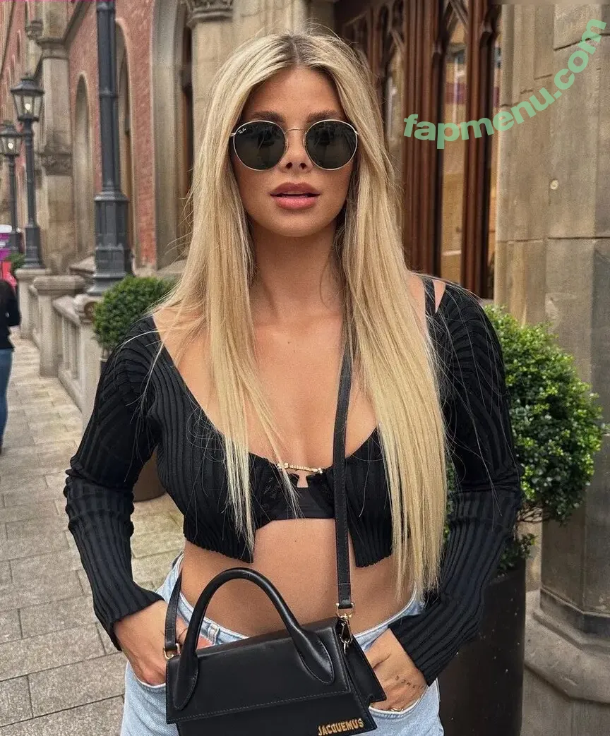 Larissa Neumann nude photo #0099 (tigerlariz)