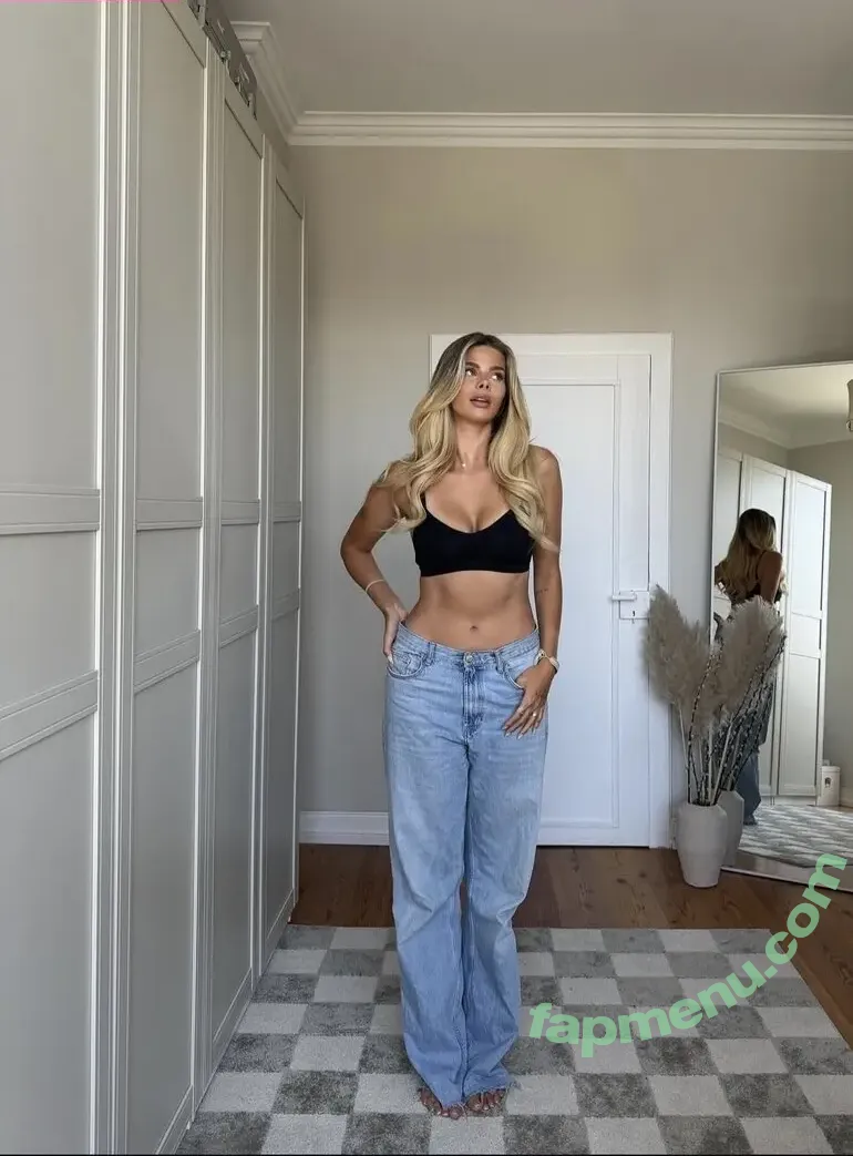 Larissa Neumann nude photo #0377 (tigerlariz)