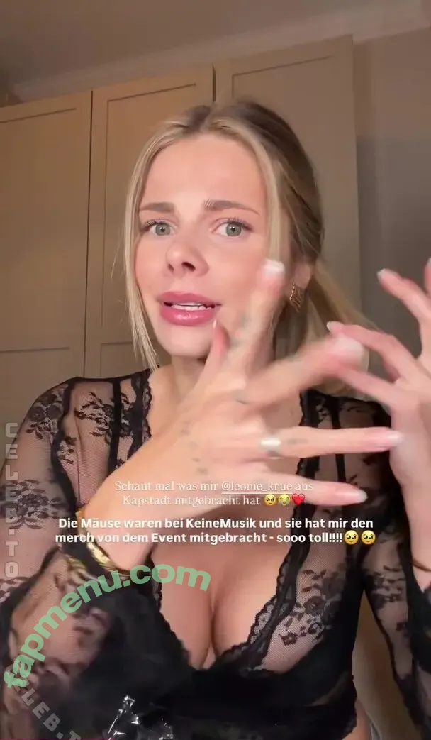 Larissa Neumann nude photo #0483 (tigerlariz)