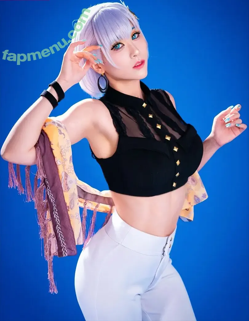 Larissa Rochefort nude photo #0800 (larissarochefort / larochefort11)