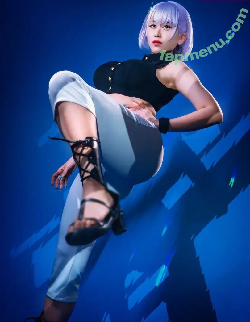 Larissa Rochefort nude photo #0801 (larissarochefort / larochefort11)