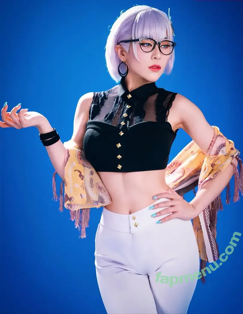 Larissa Rochefort nude photo #0803 (larissarochefort / larochefort11)