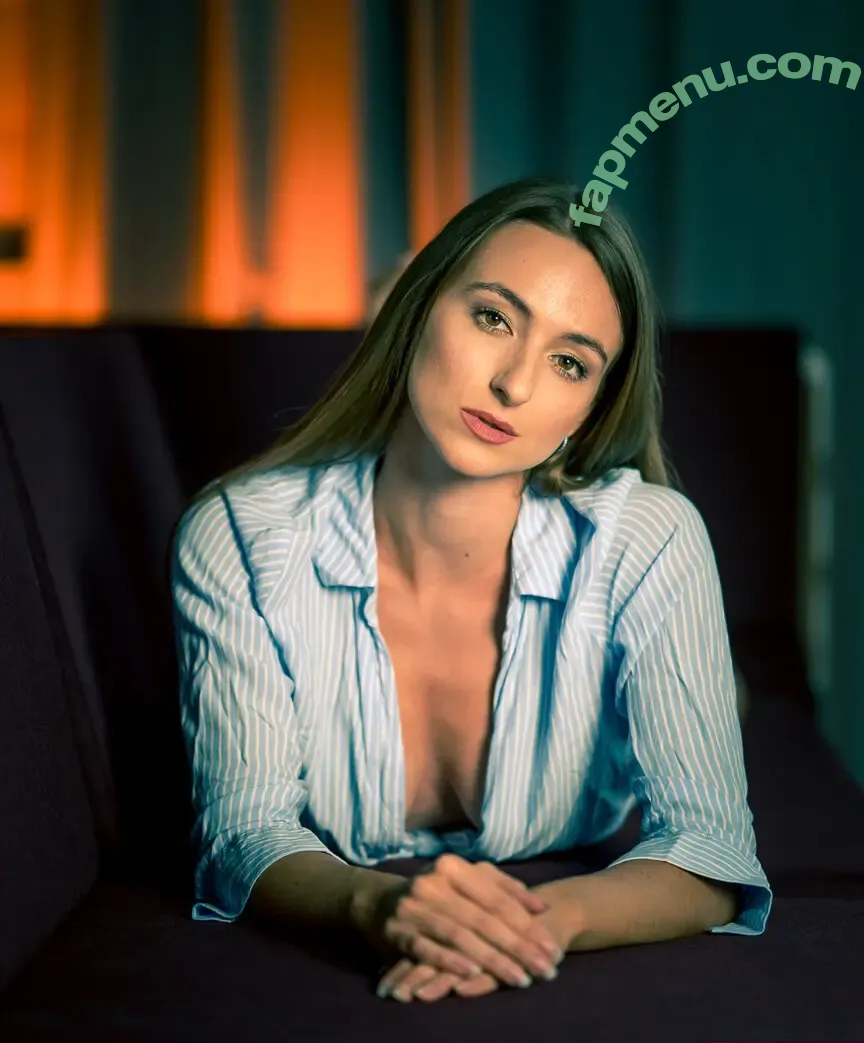 Larissa Schmiederer nude photo #0209 (larissa0297)