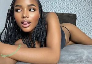 Larissa Siilva / larissa.siilva / larissasilva_xo nude photo #0147