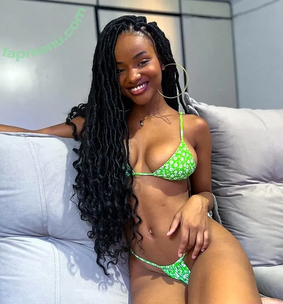 Larissa Siilva nude photo #0009 (larissa.siilva / larissasilva_xo)