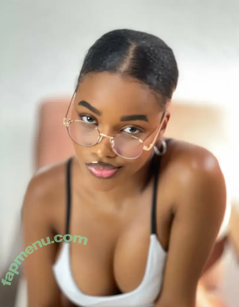 Larissa Siilva nude photo #0023 (larissa.siilva / larissasilva_xo)