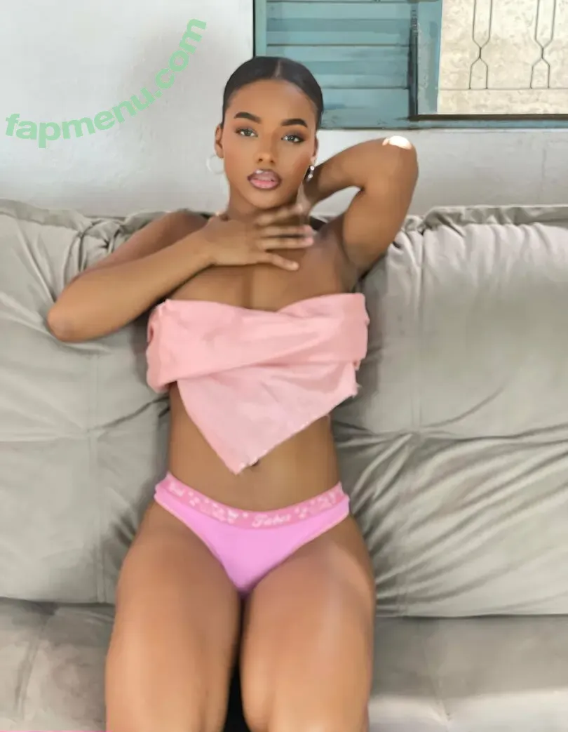Larissa Siilva nude photo #0030 (larissa.siilva / larissasilva_xo)