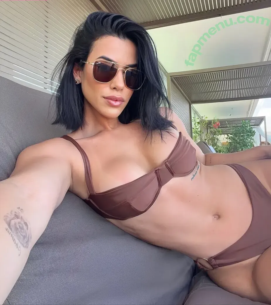 Larissa Tomásia nude photo #0199 (ex-bbb / larissatomasia)