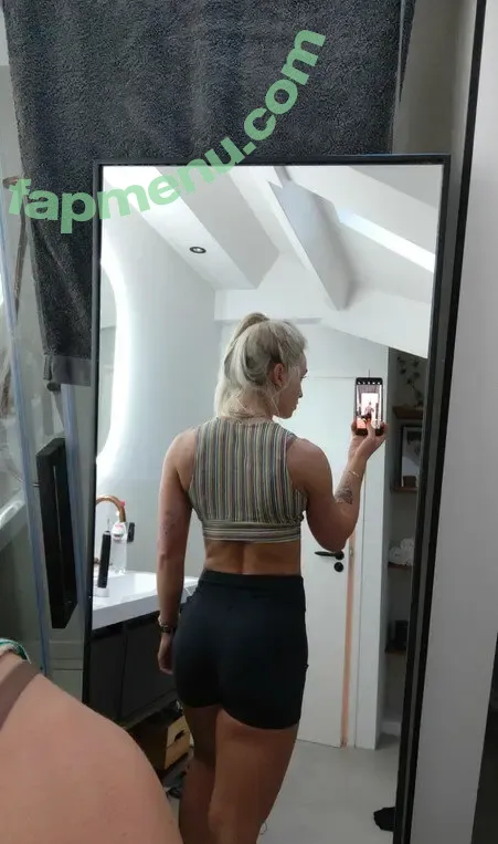 Larissa Van Meerten nude photo #0138 (larissavanmeerten)