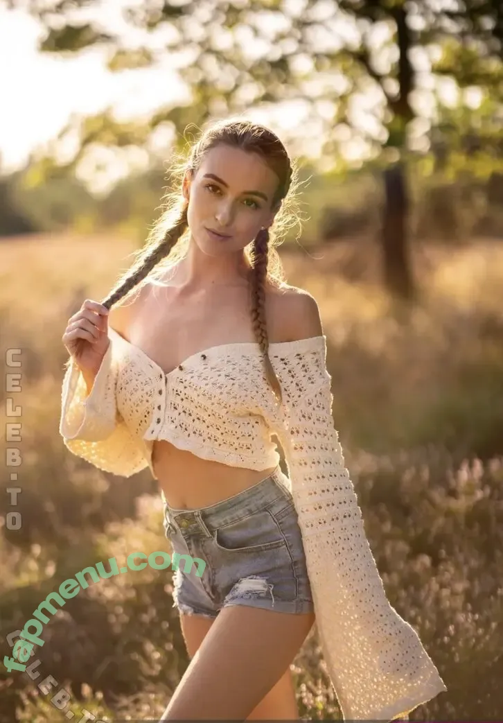 Larissa0297 nude photo #0120 (Larissa0297)