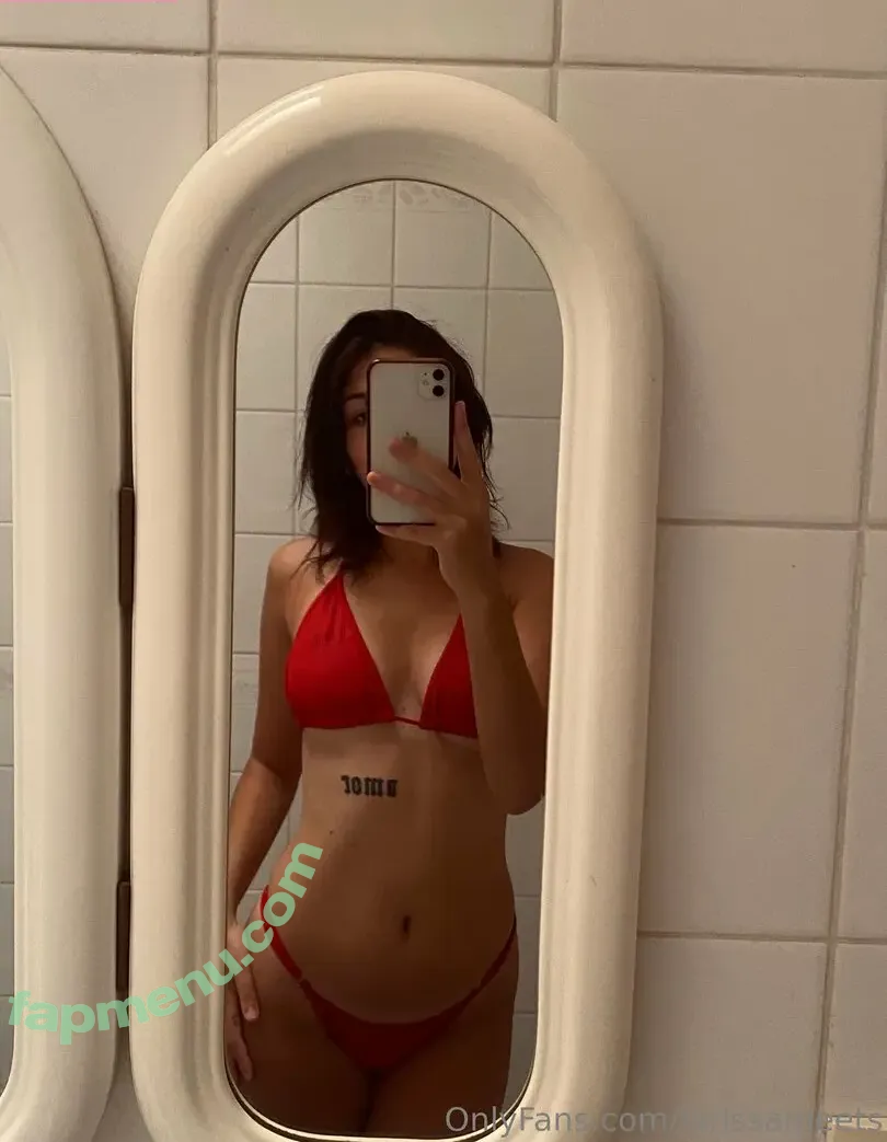 larissameets nude photo #0008 (larissa_meets_world)