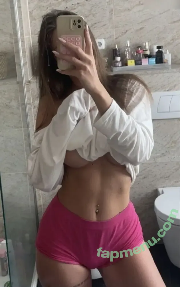 Larissaxra nude photo #0428 (Larissaxra)