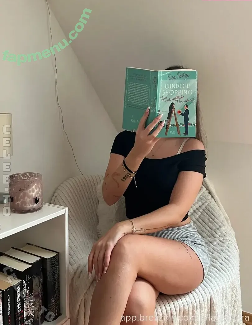 Larissaxra nude photo #0490 (Larissaxra)