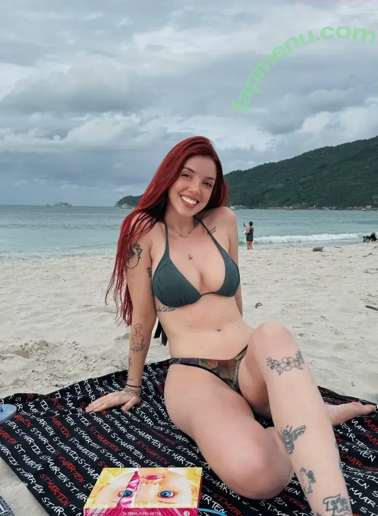 larizinha nude photo #0002 (larizinha)