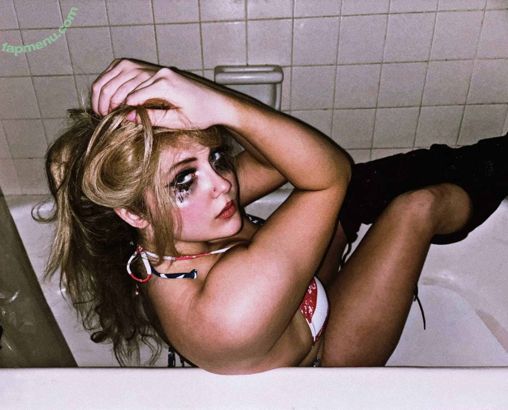 Larkan Danielle nude photo #0099 (larkandanielle / lovelyangelface / misslovelyaf)