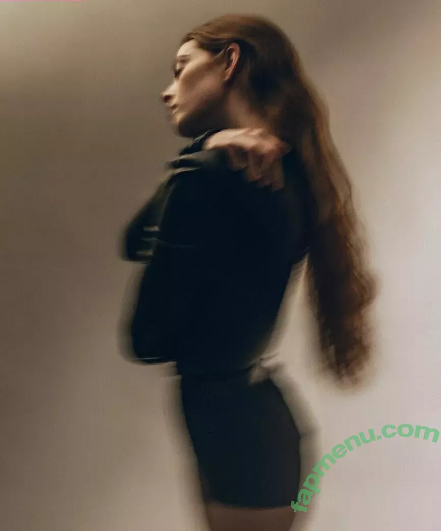 Larsen Thompson nude photo #0073 (larsenthompson / larsenthompsonofficial)