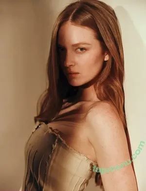 Larsen Thompson / larsenthompson nude photo #1012