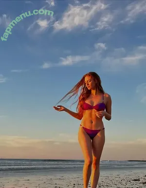 Larsen Thompson / larsenthompson nude photo #1084