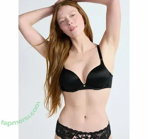 Larsen Thompson / larsenthompson nude photo #1146