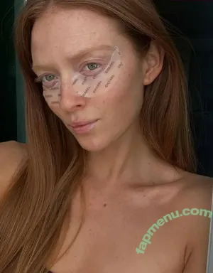 Larsen Thompson / larsenthompson / larsenthompsonofficial nude photo #1196