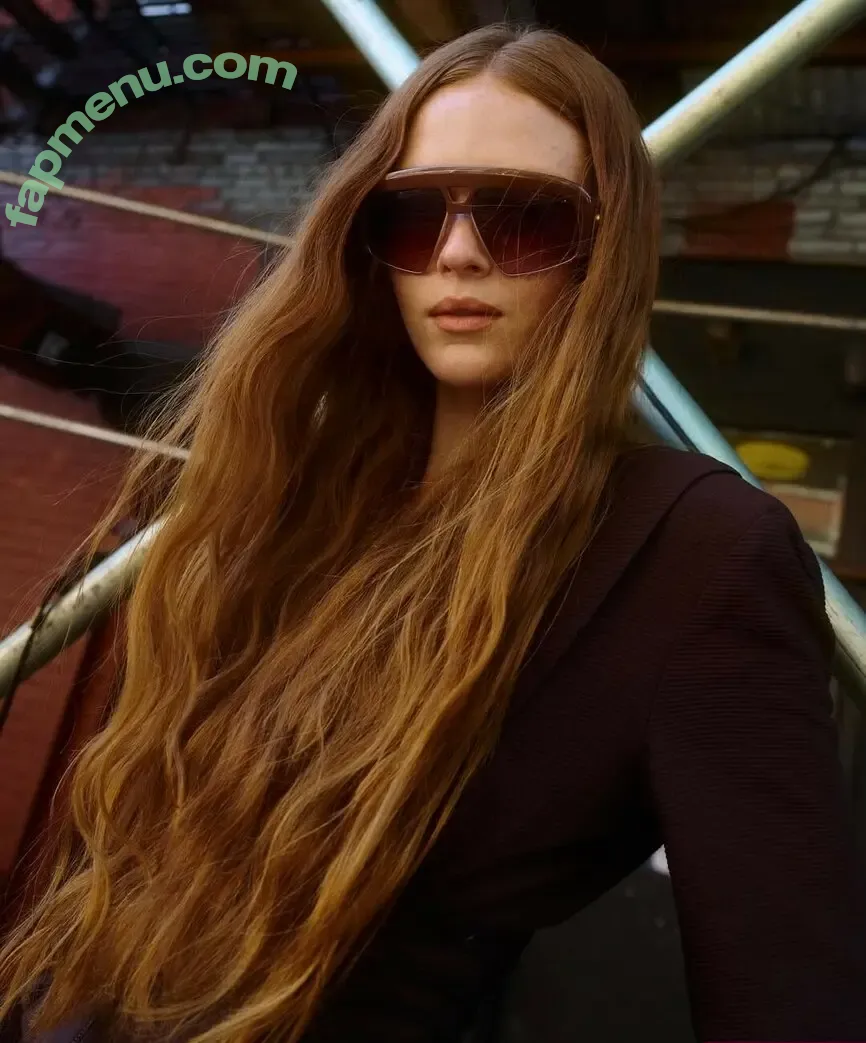 Larsen Thompson nude photo #1116 (larsenthompson)