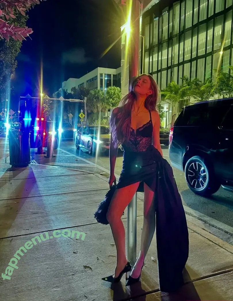 Larsen Thompson nude photo #1189 (larsenthompson / larsenthompsonofficial)