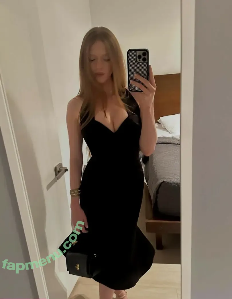 Larsen Thompson nude photo #1205 (larsenthompson / larsenthompsonofficial)