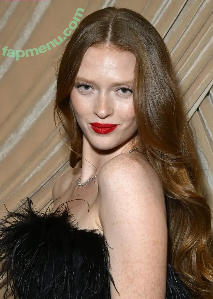 Larsen Thompson nude photo #1214 (larsenthompson / larsenthompsonofficial)