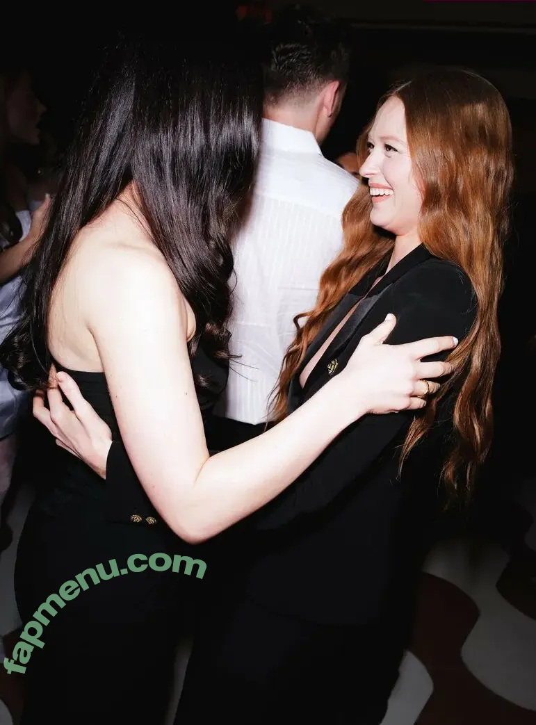 Larsen Thompson nude photo #1227 (larsenthompson / larsenthompsonofficial)