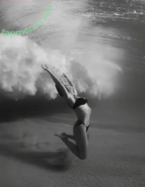 Laryssa Ayres / laryssa_ayres nude photo #0059