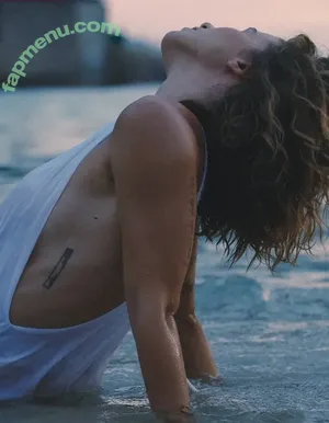 Laryssa Ayres / laryssa_ayres nude photo #0064