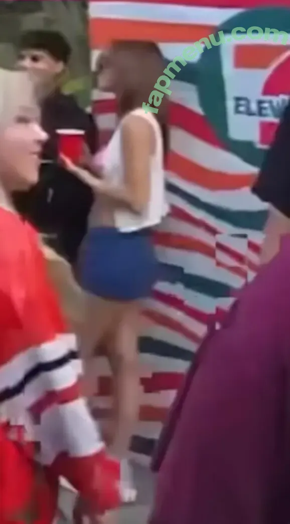 Laselyii nude photo #0065 (llessliiie / luvliii)