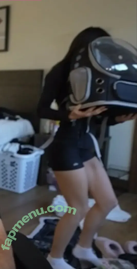 Laselyii nude photo #0074 (llessliiie / luvliii)