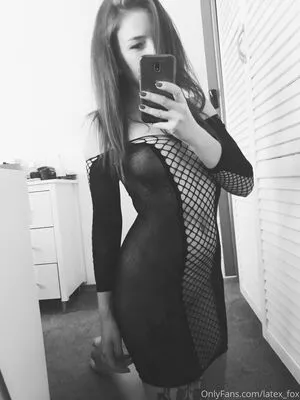 latex_fox / LatexFox / latex_fox__ nude photo #0001