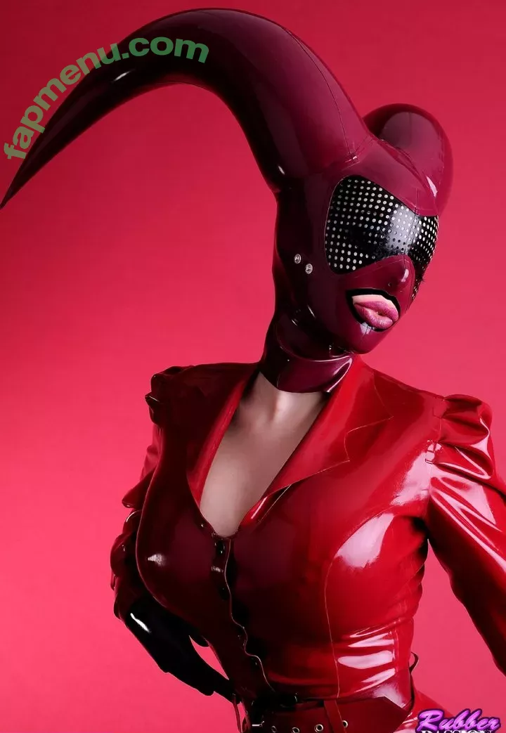 Latex Lucy nude photo #0015 (LatexLucy / explore)