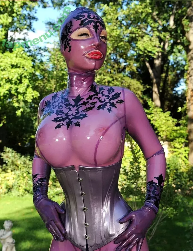 Latex Lucy nude photo #0515 (LatexLucy / explore)