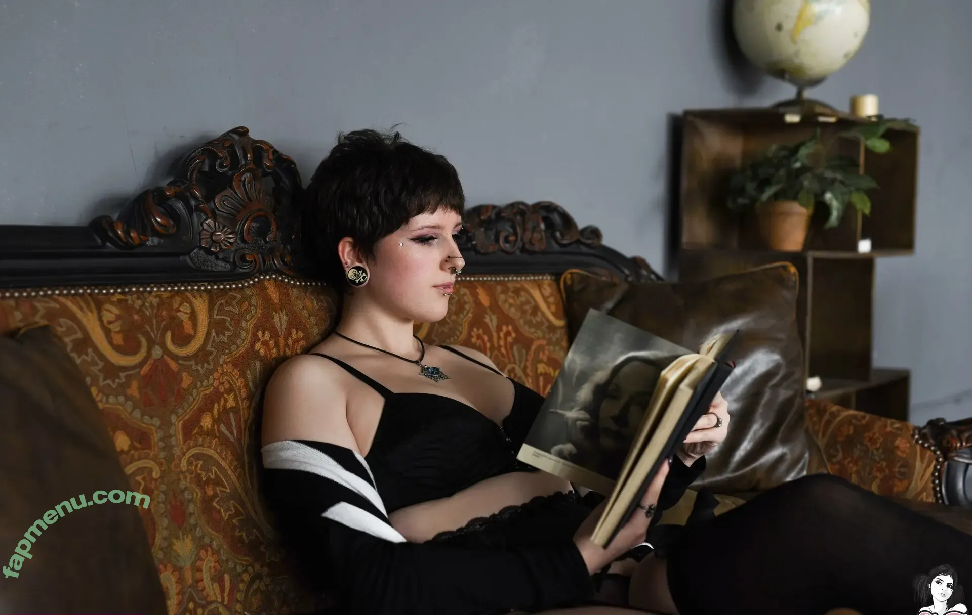 Latexbunnii/Sage/Grungenmetal nude photo #0001 (Latexbunnii)