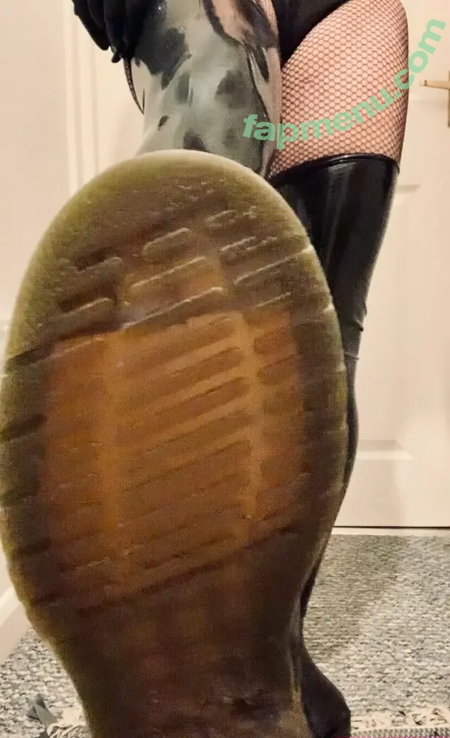 latexfem nude photo #0002 (latexfem24)