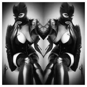 latexkittyxxx / latexkittyx.x.x nude photo #0010