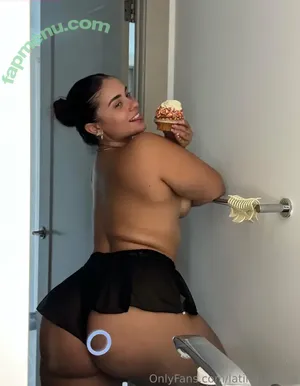 latinqueenxo / onlylatinaqueens nude photo #0003